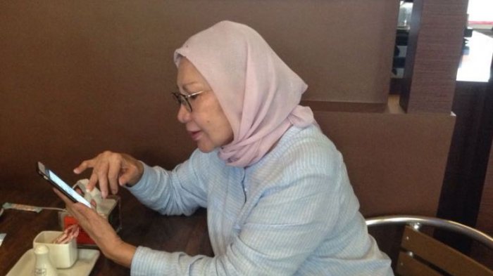 Ratna Sarumpaet Sebutkan Dampak Buruk bagi Dunia Pariwisata, hingga Minta Luhut Nyebur ke Danau Toba