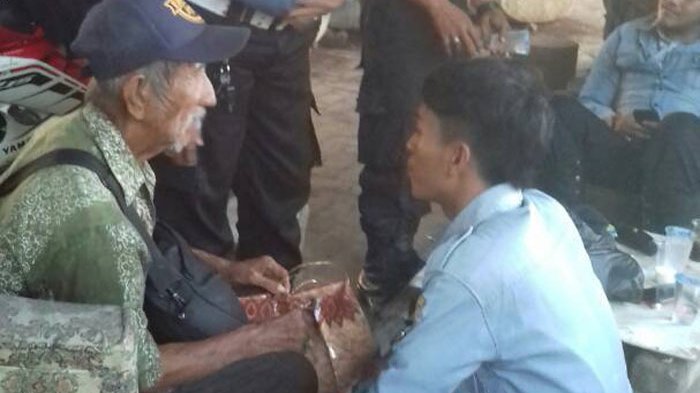 Dinsos Temukan Pengemis Tua Renta Simpan Uang Rp 3,4 Juta