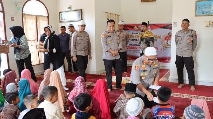 Sambut HUT Humas Polri ke-71, Kapolres Tanjungbalai Santuni Anak Yatim