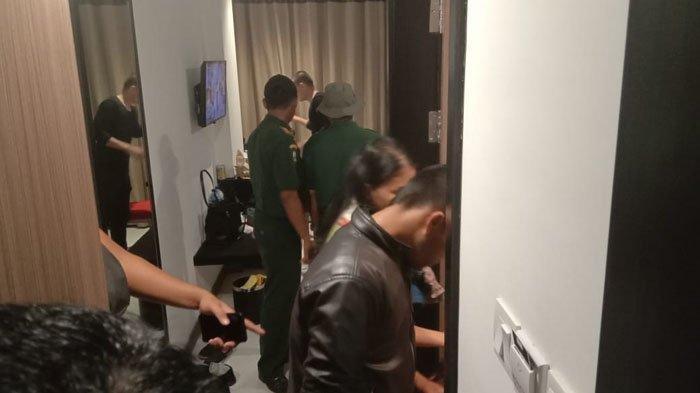 Istri Meradang saat Pergoki Suaminya Seorang PNS Sedang Berduaan dengan Bidan di Kamar Hotel