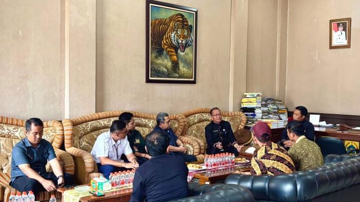 staf ahli gubenur sumut dan sekda pakpak2