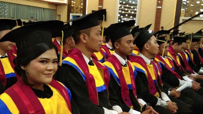 Wisudawati Peraih IPK 3,9: Kuliah di STMIK-STIE Mikroskil Menyenangkan dan Ramah Bagi Kaum Milenial