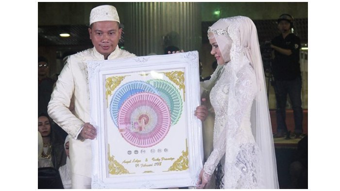 Angel Lelga dan Vicky Prasetyo Bakal Adakan Resepsi Kedua di Disneyland