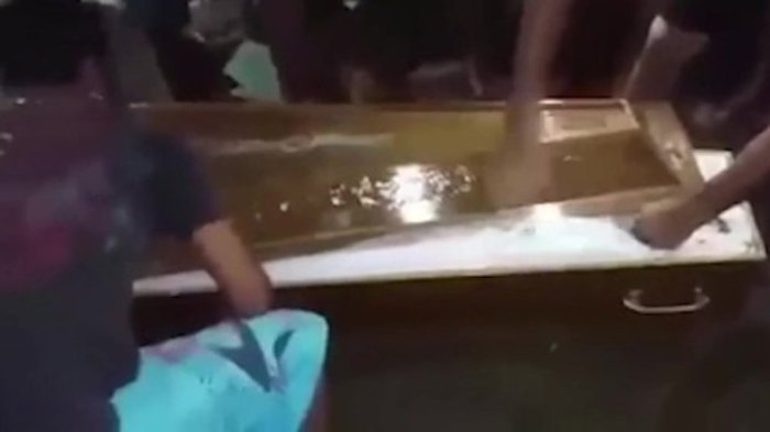 Terdengar Jeritan dari Makam, saat Dibongkar Wanita yang Dikubur Hidup-hidup Akhirnya Meninggal