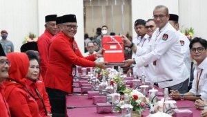 14-artis-yang-maju-sebagai-Caleg-DPR-RI-dari-PDIP.jpg
