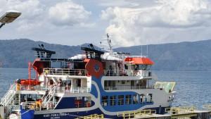 ASDP-menyediakan-layanan-penyeberangan-dari-Kabupaten-Toba-menuju-Samosir.jpg