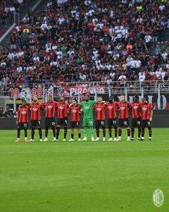 Ac-milan-tribut-to-legend.jpg