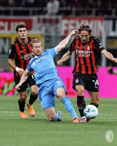 Ac-milan-vs-napoli-luka-modric.jpg