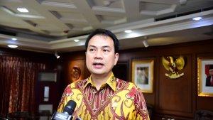 Aziz-Syamsudin-pungli.jpg
