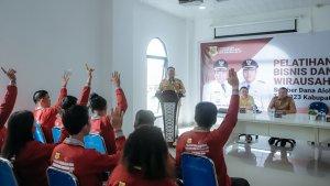 Bupati-Dairi-membuka-kegiatan-pengelolaan-bisnis-dan-manajemen-wirausaha-kopi.jpg