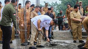 Bupati-Deliserdang-Asri-Ludin-Tambunan-di-Tth.jpg