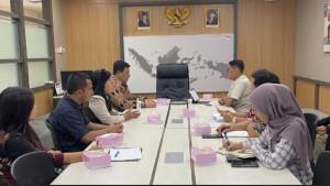 Bupati-Samosir-Vandiko-Gultom-bersama-pihak-Kementerian-Perdagangan-RI.jpg