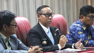 Bupati-menegaskan-tidak-adanya-intervensi.jpg