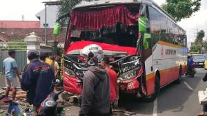 Bus-Harapan-Jaya-tabrak-mahasiswi-hingga-tewas.jpg