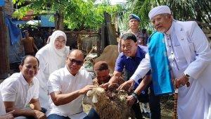 Dalam-rangka-memperingati-Hari-Raya-Idul-Adha-1446-Hijriah-Polrestabes-Medan-menyembelih.jpg