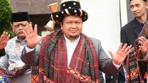 Dolly-Pasaribu-calon-Bupati-Tapsel.jpg