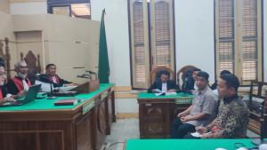 Dua-Kepala-Sekolah-di-Batubara_PN-Medan_Kepsek-pungli-dana-BOS_.jpg