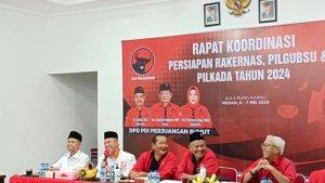 Dua-partai-politik-berkunjung-ke-kantor-PDIP-Sumut-Jalan-Jamin-Ginting-Medan.jpg