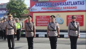 Empat-orang-pejabat-Polisi-Deli-Serdang-yang-mengikuti-upacara-sertijab_.jpg