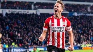 Foto-Striker-PSV-Luuk-de-Jong-Mantan-Bomber-Barcelona.jpg