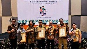 Foto-bersama-Pemkab-Dairi-Dalam-Kegiatan-Hari-Kesehatan-ke-60-HKN.jpg