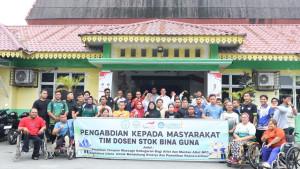 Foto-bersama-atlet-disabilitas-bersama-pengurus-NPC-Sumut_1.jpg