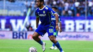 Gelandang-Persib-Bandung-Ricky-Kambuaya.jpg