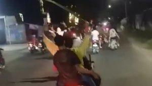 Geng-Motor-Konvoi-Bawa-Clurit.jpg