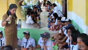 Gerakan-Sarapan-Sehat-di-SMP-N-1-Salak.jpg