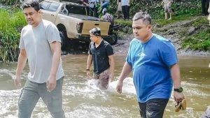 Gubernur-Sumut-Bobby-Nasution-bersama-Kepala-Dinas-PUPR-Sumut-Topan-Obaja.jpg