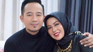HEBOH-Denny-Cagur-dan-Shanty-Diisukan-Cerai-Sang-Komedian-Klarifikasi-soal-Hubungannya-dan-Istri.jpg
