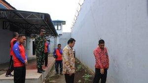 Imam-Tinjau-Gempa.jpg