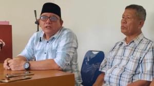 Imran-Simanjuntak-kiri-Ketua-Komite-MAN-Pematangsiantar-angkat-bicara.jpg