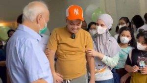 Indra-Bekti-Akhirnya-Pulang-ke-Rumah-Usai-25-Hari-Dirawat-Ini-Potret-Terbarunya.jpg
