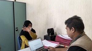 Istri-Menyerahkan-Diri.jpg