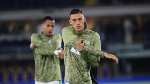 Jay-idzes-pemanasan-sassuolo-2.jpg