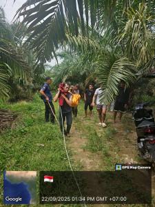 Jenazah-Satria-Sidauruk-di-Sungai-Tongguran-Nagori-Tangga-Batu.jpg