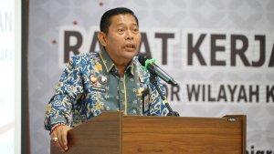 Kakanwil-Kemenkumham-Sumut-Beri-Apreasiasi-Insan-Imigrasi.jpg
