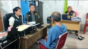 Kanit-PPA-Polres-Tanah-Karo-Ipda-Sofian-A-Damanik-dua-kiri_1.jpg