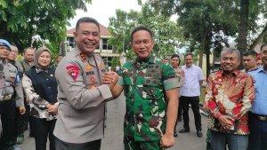 Kapolda-Sumut-Irjen-Whisnu-Hermawan-Februanto-dan-Pangdam.jpg