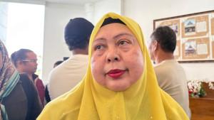 Kepala-Biro-Hukum-Aprilia-Siregar-saat-diwawancarai.jpg