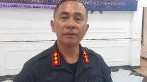 Kepala-lembaga-pemasyarakatan-Kalapas-Klas-IIA-Labuhanruku-Soetopo-Brutu.jpg