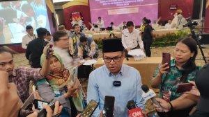Ketua-KPU-Sumut-saat-diwawancarai-usai-pengumuman-hasil-Pilkada-Sumut-9-Desember-2024.jpg