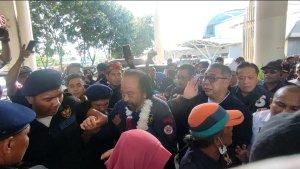 Ketua-Umum-Partai-Nasdem-Surya-Paloh-terjepit.jpg