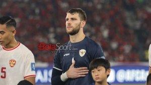 Kiper-Maarten-pes-timnas.jpg