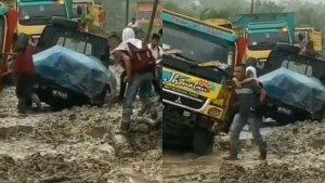 Kondisi-jalan-rusak-parah-di-Kabupaten-Labuhanbatu-Utara1.jpg