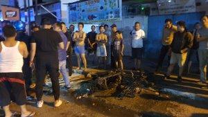 Kondisi-sepeda-motor-pelajar-yang-membuat-rusuh-dibakar-massa-di-Jalan-Bahagia.jpg