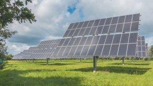 Krisis-Energi-Percepat-EBT.jpg