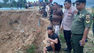 Lokasi-kejadian-dua-penambang-emas-ilegal-di-Madina-tewas-tertimbun-longsor-as.jpg