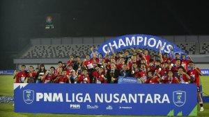 MERAYAKAN-Sumut-United-FC-merayakan-gelar.jpg